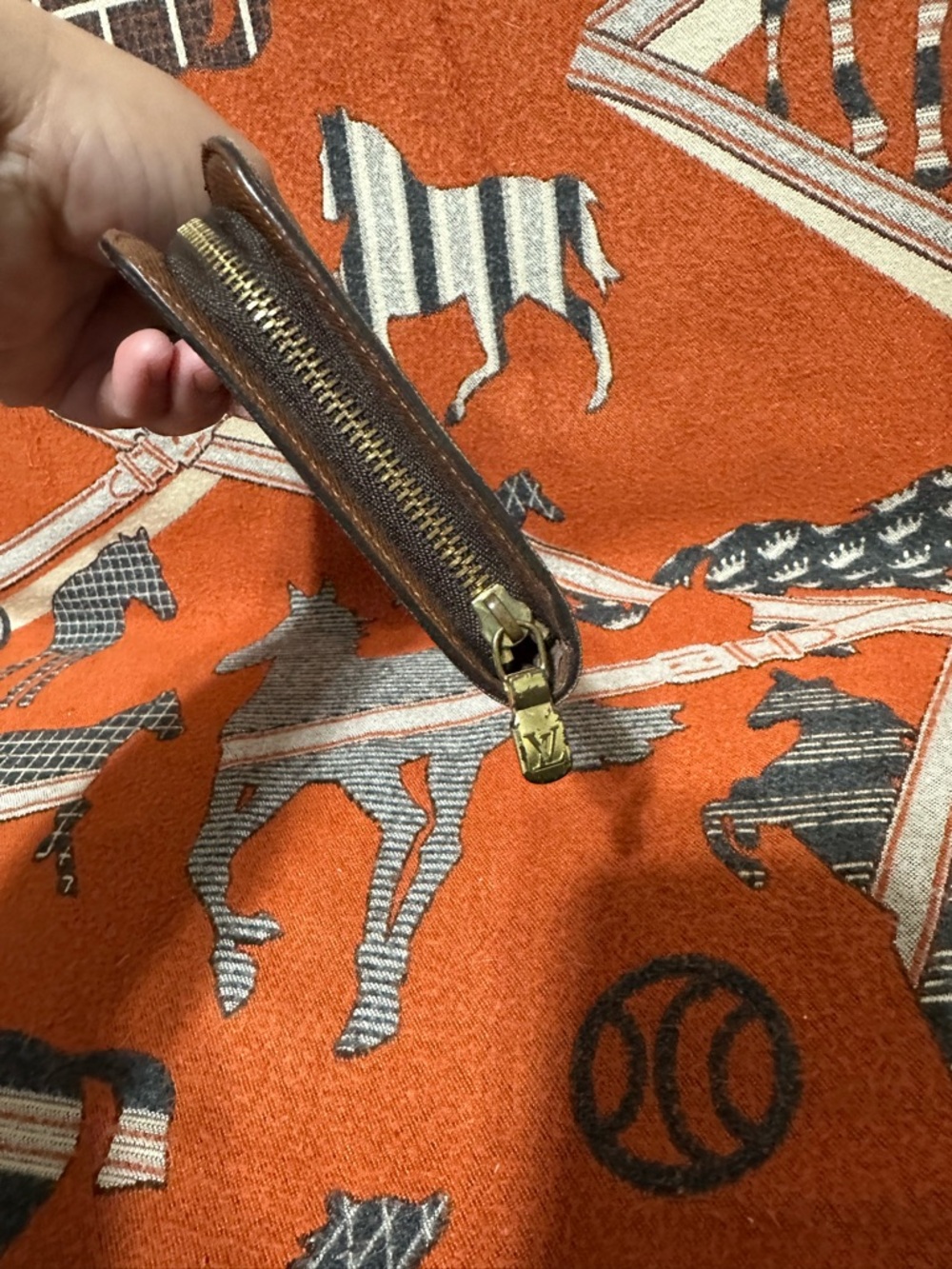 LOUIS VUITTON ❤️🌟TH1014 MONOGRAM ZIPPY WALLET ⭐️ - Picture 3 of 6